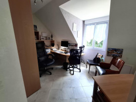 
                                                                                        Vente
                                                                                         Maison 7 pièces principales , 1 SdB, 2 SE