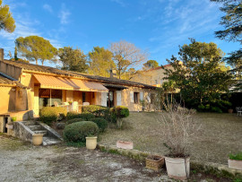 
                                                                                        Vente
                                                                                         Maison à rafraichir - Jardin - 5 mn gare AIX TGV