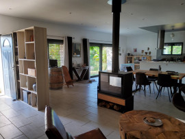 
                                                                                        Vente
                                                                                         Maison  charentaise   5 pièces