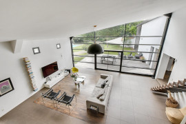 
                                                                                        Vente
                                                                                         Maison d'architecte 7 p, piscine, avec 5700 m²