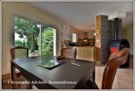 
                                                                                        Vente
                                                                                         Maison de plain pied, 4 chambres, double garage, piscine sur 4092 M2 de terrain