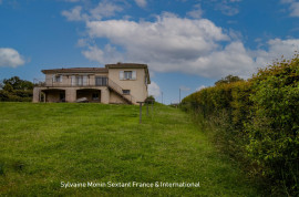 
                                                                                        Vente
                                                                                         Maison de plain-pied sur sous-sol avec vue panoramique