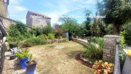 
                                                                                        Vente
                                                                                         Maison de village, 4 chambres et jardin clos près de Eymet