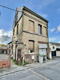 
                                                                                        Vente
                                                                                         Maison de ville 82 m2 avec garage