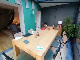 
                                                                                        Location
                                                                                         Maison en centre ville de Boulogne-Billancourt (loyer tout inclus)