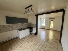 
                                                                                        Vente
                                                                                         Maison en pierres 3 chambres