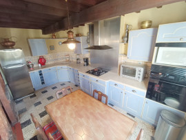 
                                                                                        Vente
                                                                                         Maison familiale, 3 chambres, dépendances, terrain