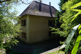 
                                                                                        Vente
                                                                                         Maison Périgourdine située dans un village classé. 