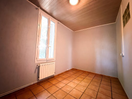 
                                                                                        Vente
                                                                                         Maison plain-pied 90m² 5 pièces