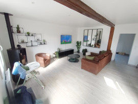 
                                                                                        Vente
                                                                                         Maison rénovée de 2 chambres et jardin