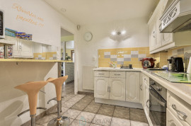 
                                                                                        Vente
                                                                                         Maison semi individuelle pleine de charme sur secteur prisé et calme.