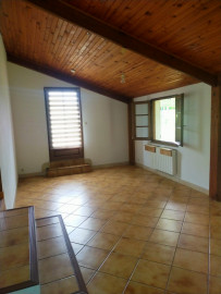 
                                                                                        Location
                                                                                         Maison T4 102m² à Val des Vignes