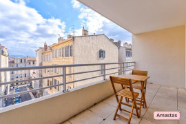 
                                                                                        Colocation
                                                                                         Marseille 13006 - Lumineuse colocation T4 avec 2 terrasses et proche du Vieux Port