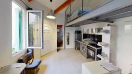 
                                                                                        Location
                                                                                         Marseille 13007 - Charmant T1 en duplex quartier Endoume