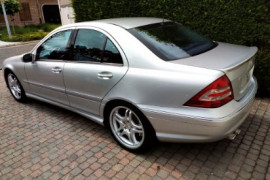 
                                                                                        Voiture
                                                                                         Mercedes-Benz C 55 AMG