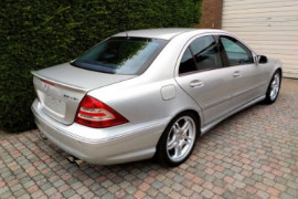 
                                                                                        Voiture
                                                                                         Mercedes-Benz C 55 AMG