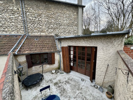 
                                                                                        Vente
                                                                                         Meulière avec terrain et garage