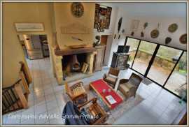 
                                                                                        Vente
                                                                                         Monpazier proche maison en pierres dans cadre sauvegardé, 4 chambres dont 2 de plain pied, terrain de 531 M2