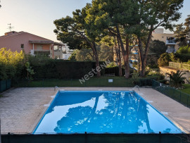 
                                                                                        Vente
                                                                                         Nice Corniche Fleurie - T3 de 70 m²