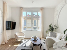 
                                                                                        Vente
                                                                                         NICE - FABRON  - Magnifique 2 pièces de 54.49 m²  entièrement rénové disposant d’un large extérieur