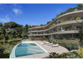 
                                                                                        Vente
                                                                                         Nice Fabron - Magnifique 4 pièces avec vue mer dans résidence avec piscine