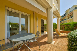 
                                                                                        Vente
                                                                                         NICE  Mont Boron - Grand appartement 4 pièces avec terrasse dans résidence de seulement 10 lots