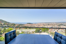 
                                                                                        Vente
                                                                                         NICE - Mont Boron  - Magnifique appartement 2 pièces de 52 m² disposant d’une grande terrasse avec vue panoramique