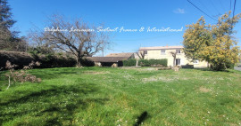 
                                                                                        Vente
                                                                                         Opportunité à Monbazillac, 3 logements, à 10mns de Bergerac 