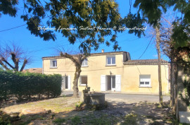 
                                                                                        Vente
                                                                                         Opportunité à Monbazillac, 3 logements, à 10mns de Bergerac 