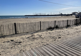 
                                                                                        Vente
                                                                                         OPPORTUNITE FOS SUR MER. T3 52m² sur la plage, les pieds dans l'eau !