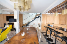 
                                                                                        Location de vacances
                                                                                         Penthouse Saint-Germain