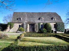 
                                                                                        Vente
                                                                                         PERIGORD NOIR PROPRIETE EN PIERRES DU XIIème 1 HA VUE DOMINANTE