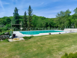 
                                                                                        Vente
                                                                                         PERIGORD VERT PROPRIETE XIXème 88 HA ETANGS RIVIERE