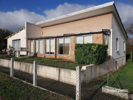 
                                                                                        Vente
                                                                                         Plain-pied avec garage d'environ 70 m² proche A13