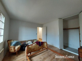 
                                                                                        Vente
                                                                                         Plain-pied avec garage d'environ 70 m² proche A13