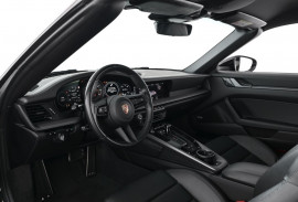 
                                                                                        Voiture
                                                                                         Porsche 992 Carrera 4S Cabriolet - 450 PS - PDK