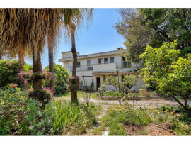 
                                                                                        Vente
                                                                                         Port de Nice - Maison 10 pièces avec jardin