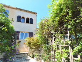 
                                                                                        Vente
                                                                                         ROQUEBRUNE SUR ARGENS