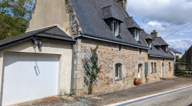 
                                                                                        Vente
                                                                                         Splendide maison en pierre avec volumes surprenants et 4 chambres