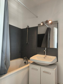 
                                                                                        Location
                                                                                         Studio meublé Bordeaux