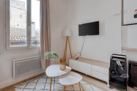 
                                                                                        Location
                                                                                         Studio meublé centre Bordeaux Rue Sainte Catherine BDX06