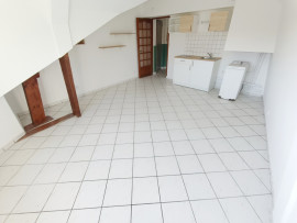 
                                                                                        Location
                                                                                         Studio St Leu 21m2 résidence sécurisée