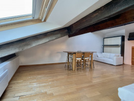 
                                                                                        Vente
                                                                                         Superbe appartement esprit loft de 100 m² au coeur de la vieille ville de Villefranche