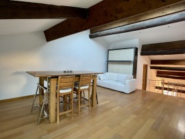 
                                                                                        Vente
                                                                                         Superbe appartement esprit loft de 100 m² au coeur de la vieille ville de Villefranche