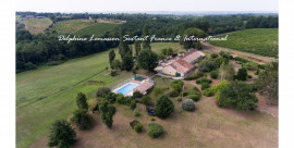 
                                                                                        Vente
                                                                                         Sur les coteaux de Bergerac : Belle longère avec gite, vue dégagée et piscine 