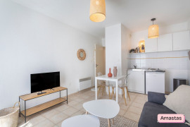 
                                                                                        Location
                                                                                         TOULON 83000 - Studio bien aménagé avec Balcon au cœur de Toulon