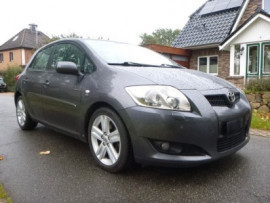 
                                                                                        Voiture
                                                                                         Toyota Auris 2,2 D-CAT