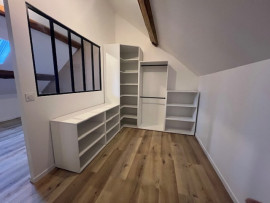 
                                                                                        Location
                                                                                         TRIPLEX DE 145M²