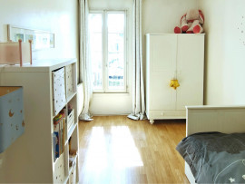 
                                                                                        Vente
                                                                                         Versailles Montreuil - Appartement 4 pcs famillial