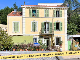 
                                                                                        Vente
                                                                                         Villa 145m2 - 11 pièces - Cannes (06400)